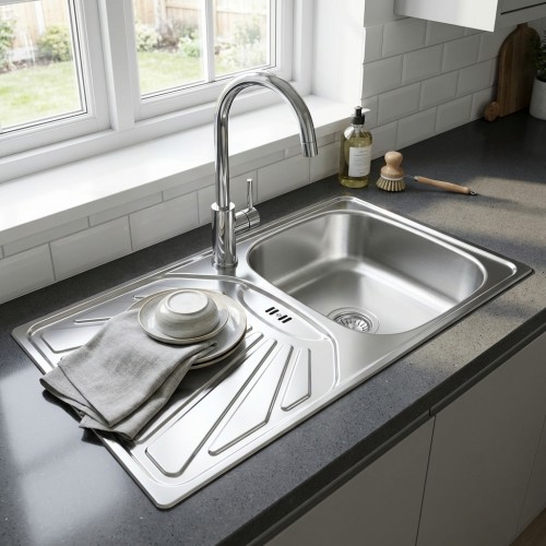 Einbau-Sp&uuml;le aus Edelstahl mit Abtropffl&auml;che