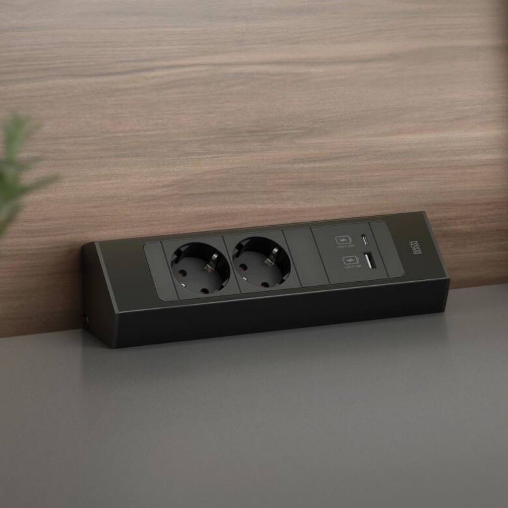 Revolt Eck-Steckdosenleiste - 6-in-1 Mit USB-C PD & Nachtlicht