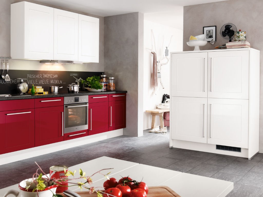 Geräteschrank mit 1 Geräte-Drehtür und 2 Auszüge