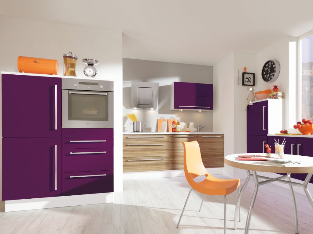 Geräteschrank mit 1 Geräte-Drehtür und 2 Auszüge