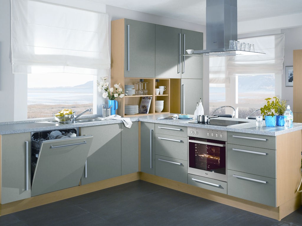 Sockelleistenverbinder, Sockelclips-Set und Sockelleisten-Eckprofile