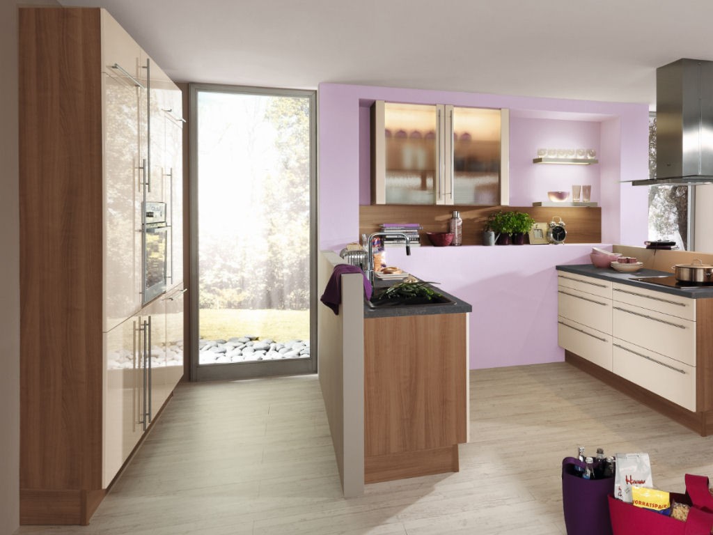 Blende für Seitenschrankseite in Korpusfarbe